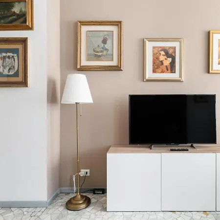 Apartamento Guesthost - M1 Pasteur With Balcony