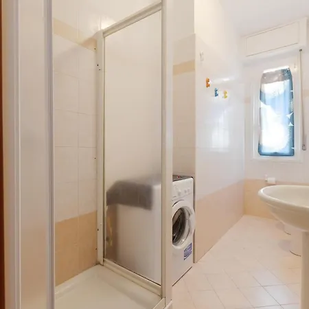 Guesthost - M1 Pasteur With Balcony * Milan