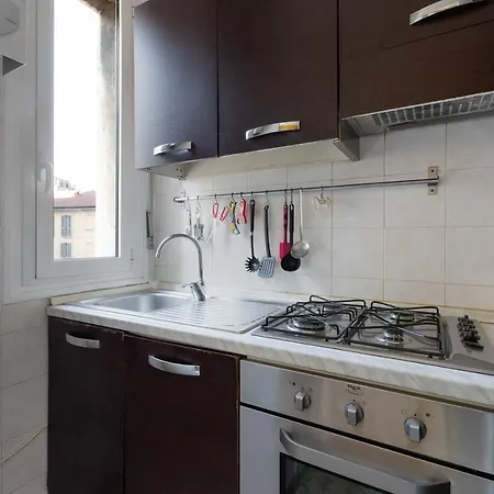 Apartment Guesthost - M1 Pasteur With Balcony
