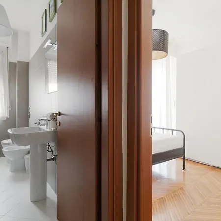 Guesthost - M1 Pasteur With Balcony Appartement
